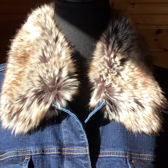 J Jill Detachable Fur Collar Denim Jacket - Picture 2 of 9